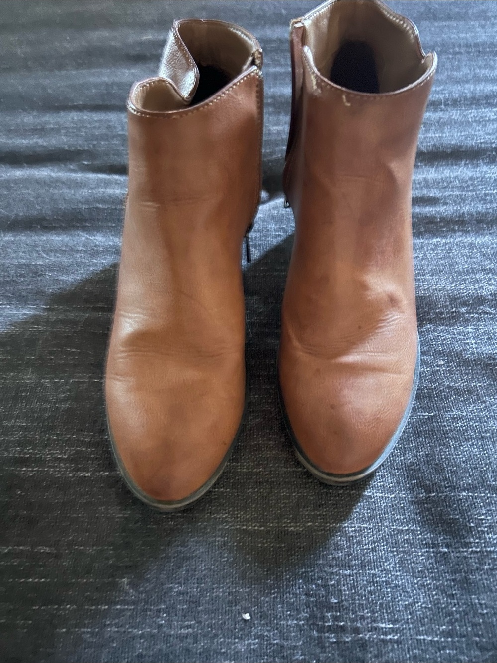Bamboo Cognac Brown Block Heel Ankle Booties Side Zip Size 7.5